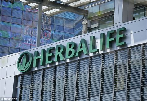 Herbalife wins court approval for class.